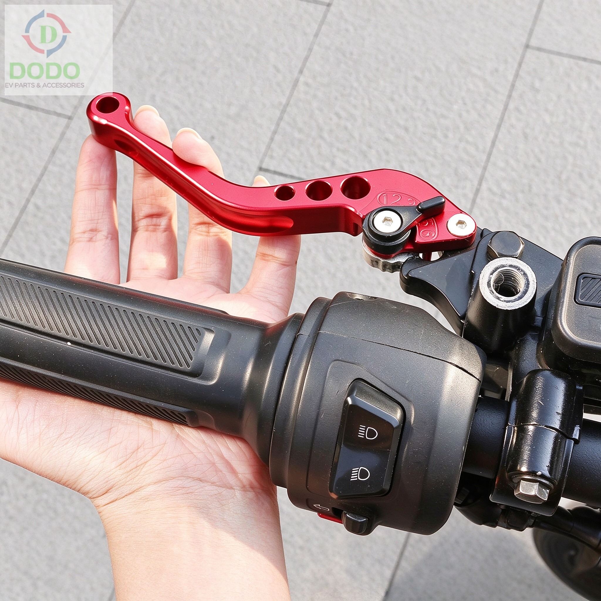 Installed on handlebar
